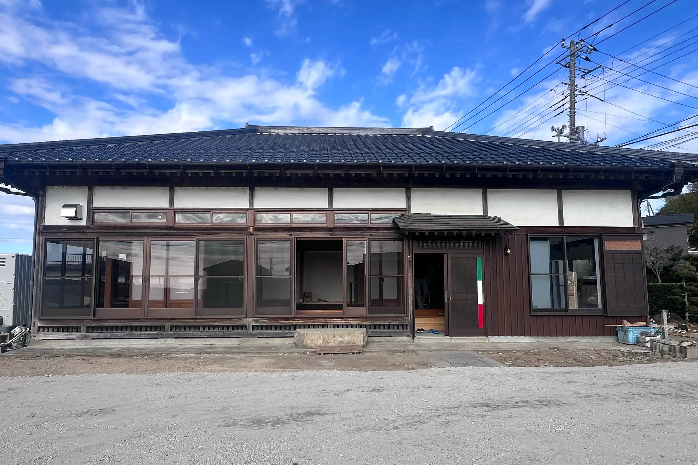 食堂サンダーボルト